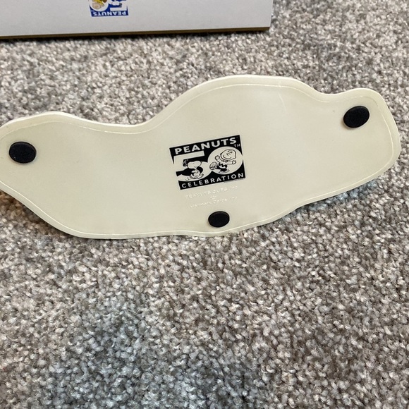 Hallmark Keepsake Woodstock on Doghouse Display Pc 1st in Collection 2000 Snoopy - Picture 4 of 9